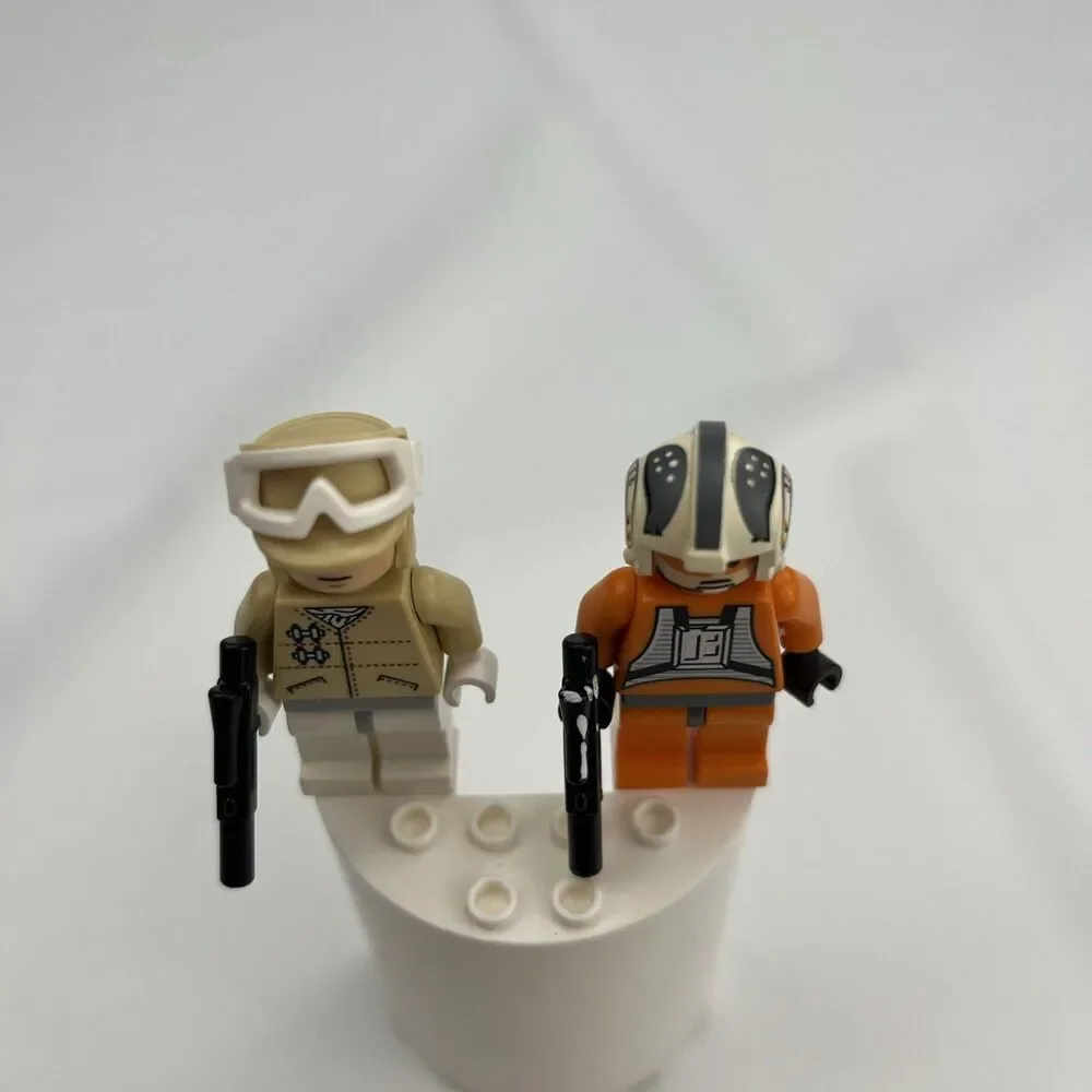 LEGO Star Wars Hoth Rebel Officer And Pilot Minifigures 8083 Lot of 2
